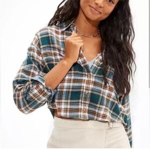 American Eagle XS cropped flannel